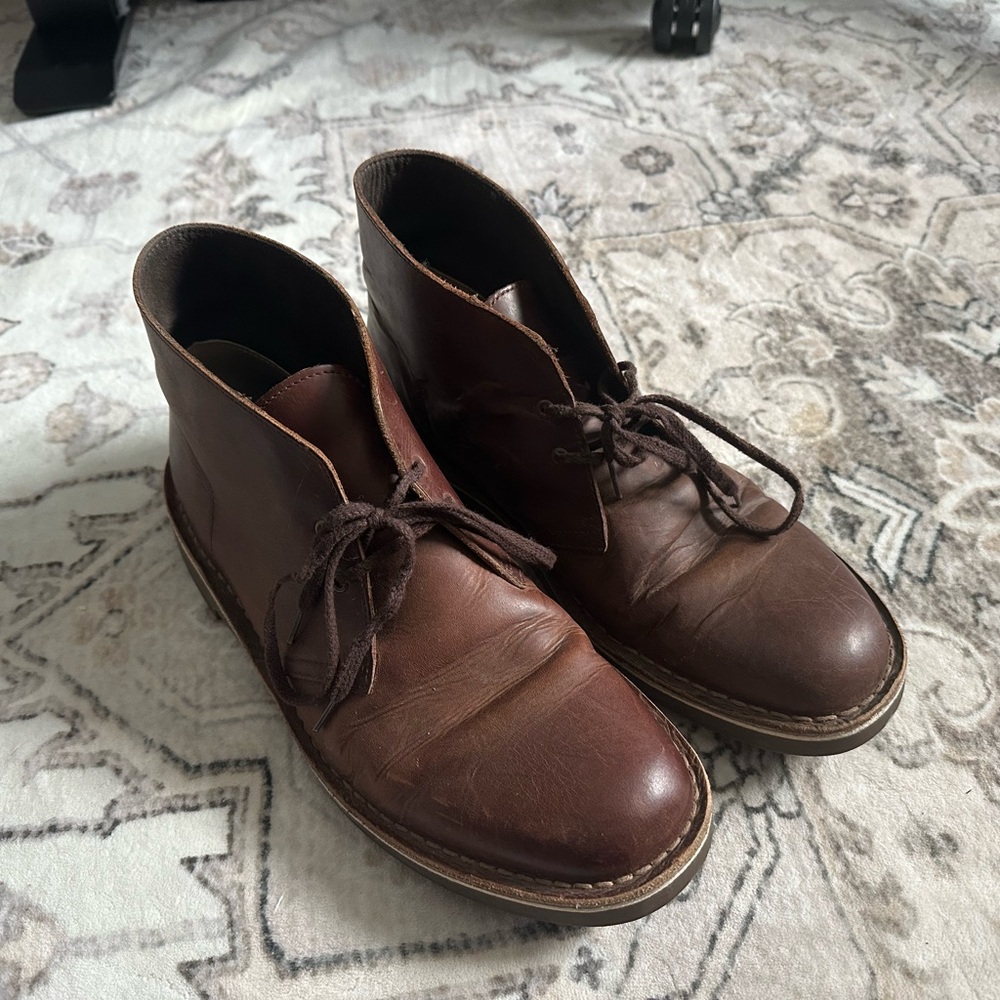 Clarks Men's Rich Brown Chukka Boots